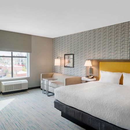 Hampton Inn Riverside Downtown Exterior foto